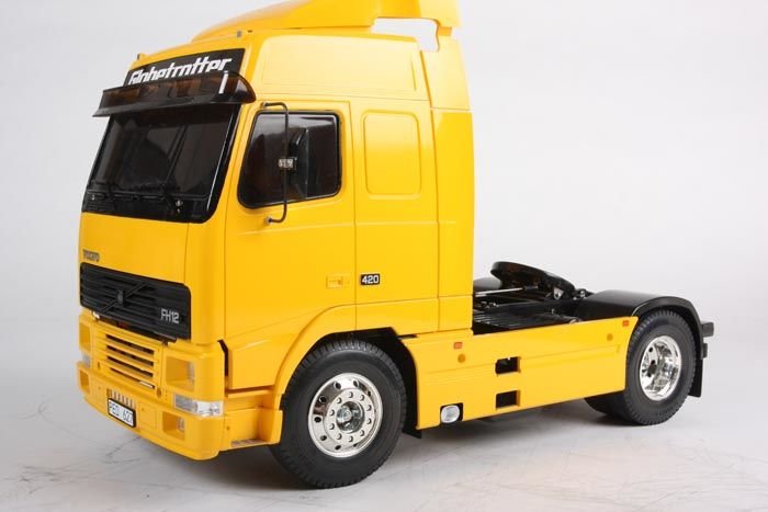 Tamiya%20%20%201/14%20Volvo%20FH12%20Globetrotter%20420